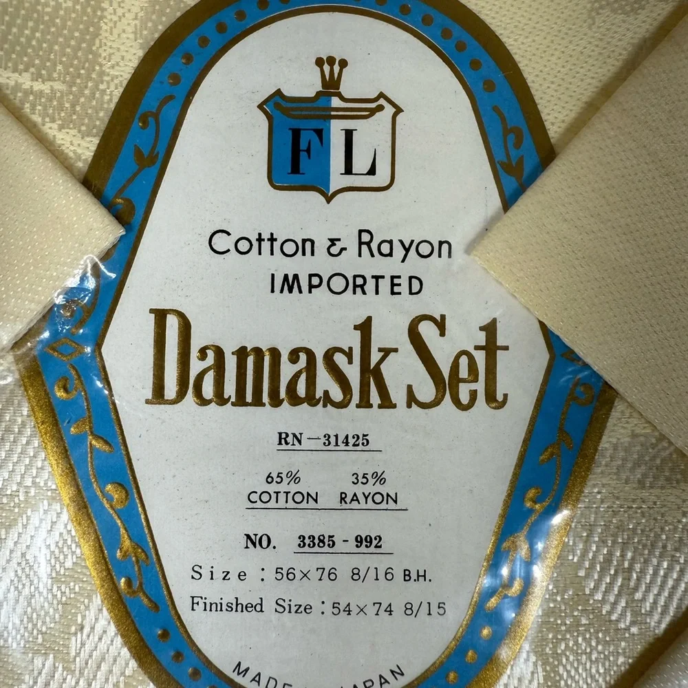 NWT Vintage Damask Table‎ Linens